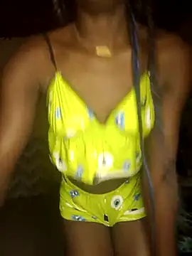 Snapshot of emily2000 chatting on February 21, 9:32 pm emily2000 online show from February 21, 9:32 pm