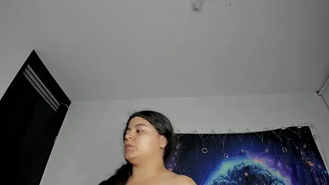 Snapshot of Little_Shaara chatting on February 13, 2:01 am Little Shaara online show from February 13, 2:01 am