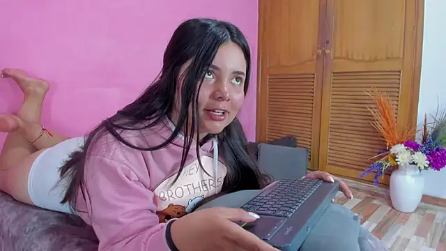 evaa greey online show from February 13, 8:03 pm