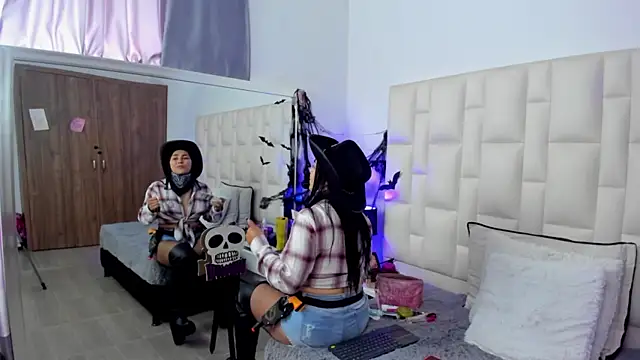 Ariana rouse online show from October 31, 4:41 pm