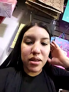 Snapshot of samathasexx chatting on March 23, 12:26 am samathasexx online show from March 23, 12:26 am