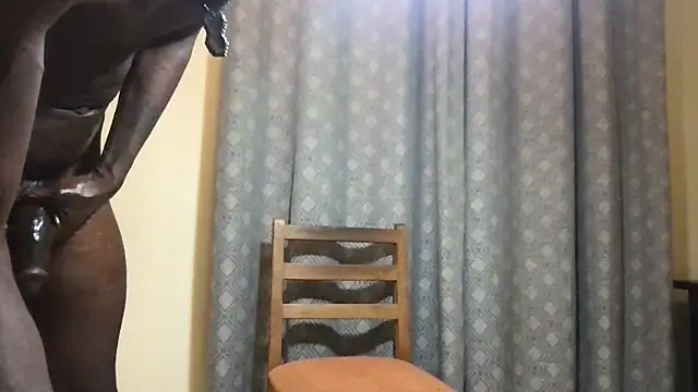 Snapshot of philippiano33 chatting on March 15, 10:22 pm philippiano33 online show from March 15, 10:22 pm