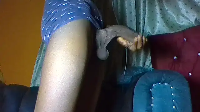 Snapshot of philippiano33 chatting on December 4, 6:16 pm philippiano33 online show from December 4, 6:16 pm