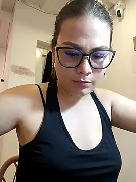 Vale Saenzz online show from March 11, 8:42 pm