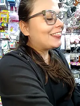 Vale Saenzz online show from November 10, 8:52 pm