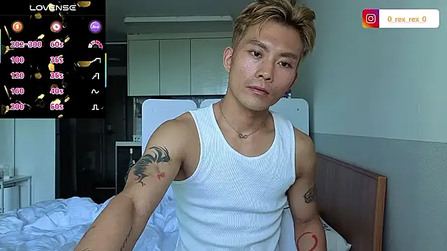 Snapshot of Doh728 chatting on October 12, 2:43 am Doh728 online show from October 12, 2:43 am