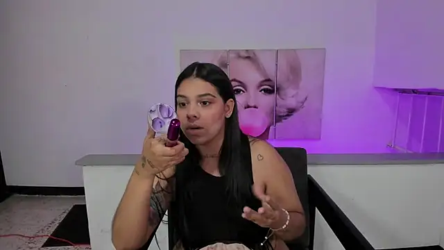 Emily rivera78 online show from September 19, 7:54 am