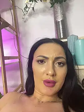 Snapshot of RaisaSalvi chatting on February 20, 11:10 pm RaisaSalvi online show from February 20, 11:10 pm