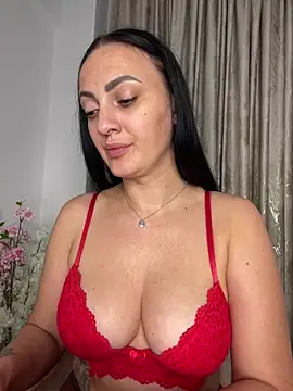 Snapshot of RaisaSalvi chatting on September 18, 12:51 pm RaisaSalvi online show from September 18, 12:51 pm