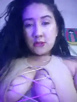 Snapshot of Tu_nubecita chatting on February 14, 2:07 am Tu nubecita online show from February 14, 2:07 am