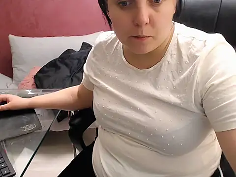 Snapshot of Wetandnaughtyxx chatting on March 19, 8:55 am Wetandnaughtyxx online show from March 19, 8:55 am