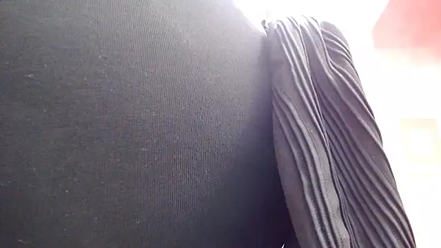 Snapshot of Wetandnaughtyxx chatting on October 9, 10:02 am Wetandnaughtyxx online show from October 9, 10:02 am