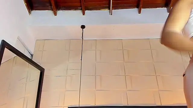 SamanthaMilann online show from February 18, 9:43 am