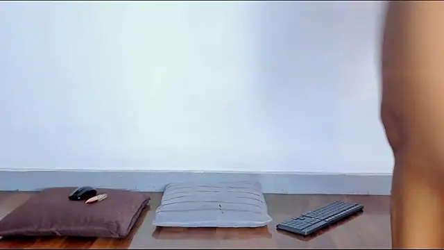 SamanthaMilann online show from March 7, 11:38 pm