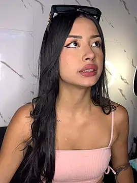 Miss karol online show from February 4, 5:45 pm