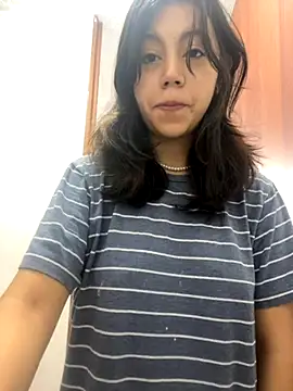 Snapshot of LiLy_kIndly chatting on October 20, 3:45 pm LiLy kIndly online show from October 20, 3:45 pm