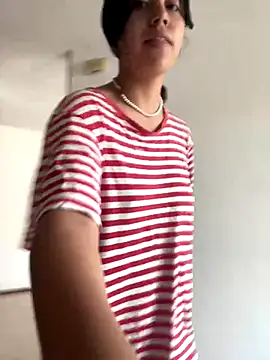 Snapshot of LiLy_kIndly chatting on October 29, 4:09 pm LiLy kIndly online show from October 29, 4:09 pm