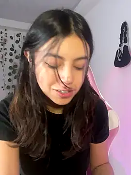 Snapshot of LiLy_kIndly chatting on December 17, 9:32 pm LiLy kIndly online show from December 17, 9:32 pm