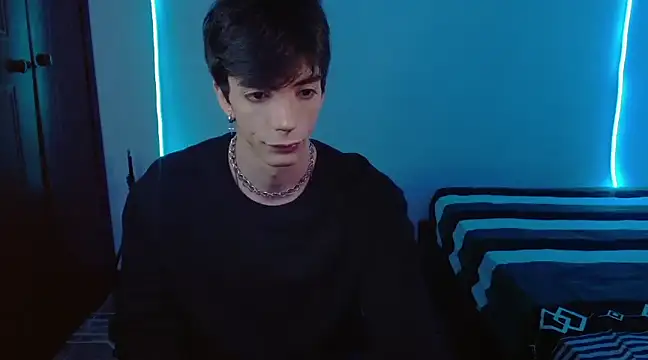 H3ll B0I online show from March 1, 5:52 am