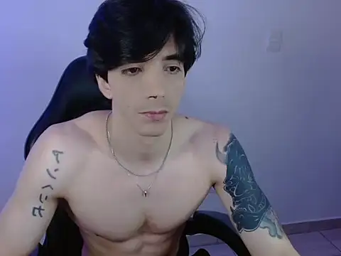 H3ll B0I online show from January 14, 9:31 pm