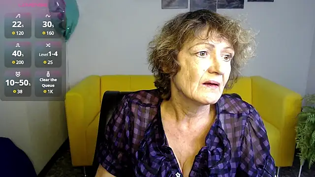Snapshot of SexyGrandma_ chatting on March 14, 4:09 pm SexyGrandma online show from March 14, 4:09 pm