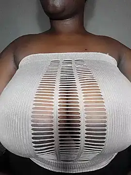 owamiee online show from February 13, 7:10 pm