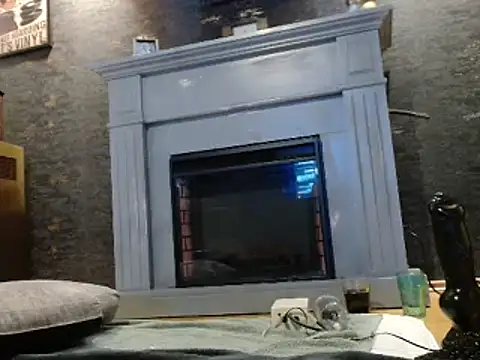 Snapshot of Astrid-Gilbert chatting on February 23, 7:00 am Astrid-Gilbert online show from February 23, 7:00 am