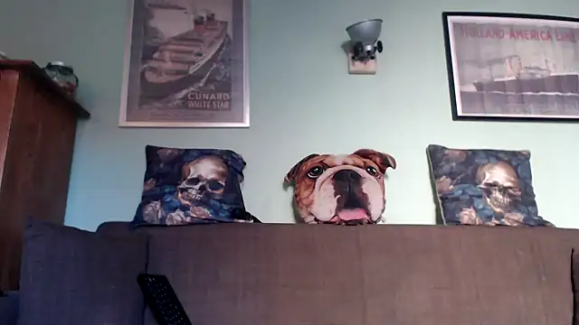 Snapshot of Astrid-Gilbert chatting on March 20, 8:09 am Astrid-Gilbert online show from March 20, 8:09 am