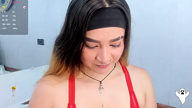 Shanntal  online show from October 21, 7:36 pm