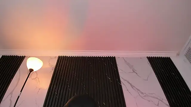 Snapshot of SadieManson_ chatting on March 5, 4:02 pm SadieManson online show from March 5, 4:02 pm