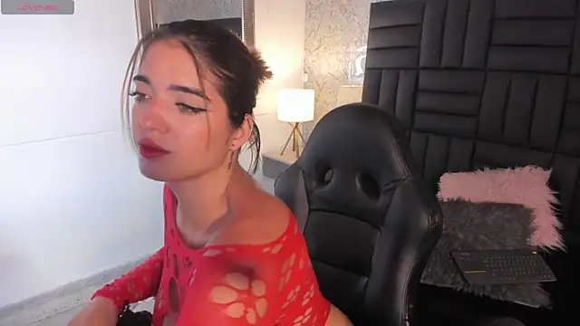 Hanna Vasquez online show from February 18, 9:09 pm