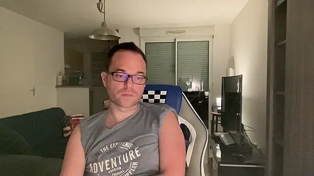 Funnyjul31 online show from January 26, 7:31 pm