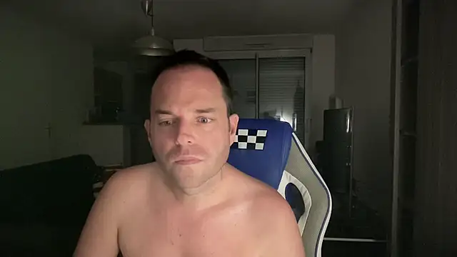 Funnyjul31 online show from January 30, 9:04 pm