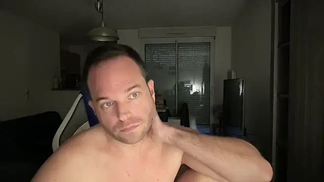 Funnyjul31 online show from February 1, 6:51 pm