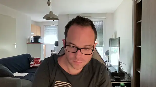 Funnyjul31 online show from February 9, 2:29 pm