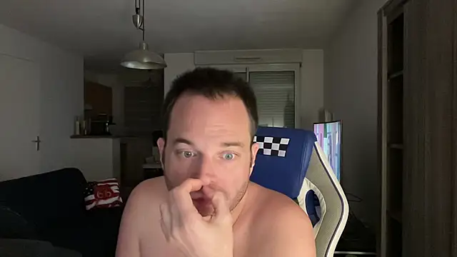 Funnyjul31 online show from February 13, 7:10 pm