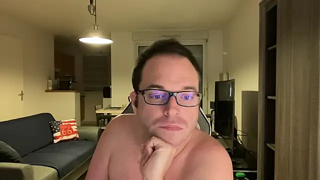 Funnyjul31 online show from February 22, 9:15 pm