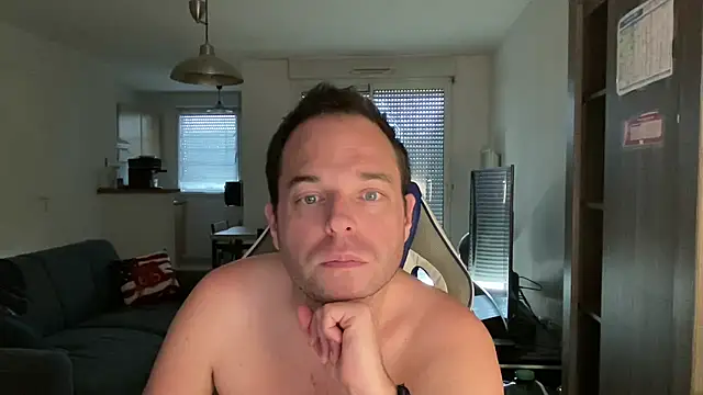 Funnyjul31 online show from March 8, 1:03 pm