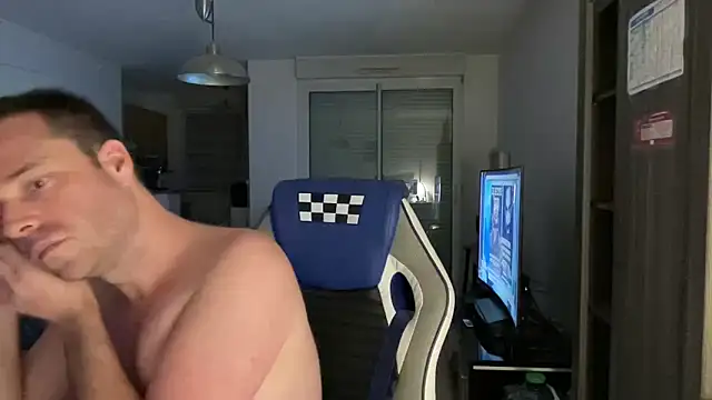 Funnyjul31 online show from March 12, 7:28 pm