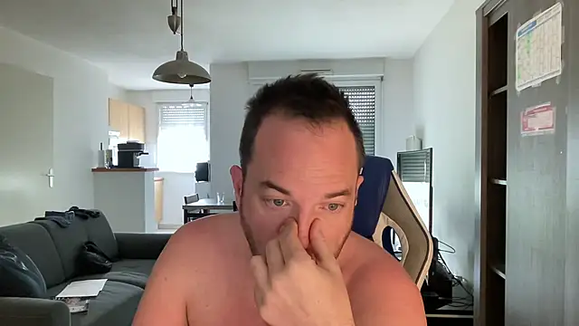 Funnyjul31 online show from March 15, 9:41 am