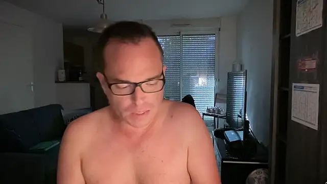 Funnyjul31 online show from October 12, 2:38 pm