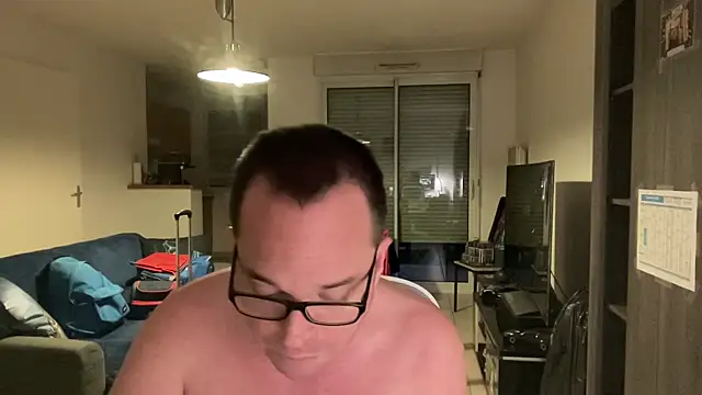 Funnyjul31 online show from January 10, 5:04 pm