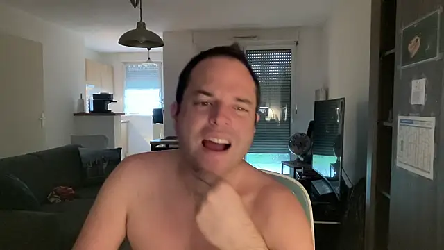 Funnyjul31 online show from February 5, 4:22 pm