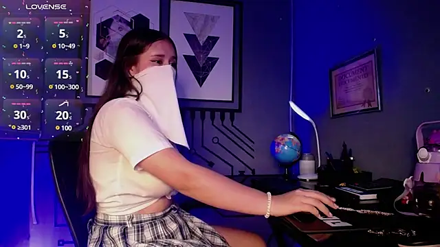 LeilaRasi online show from February 8, 1:54 am