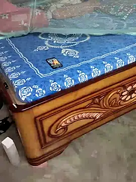 Snapshot of birds0641 chatting on October 8, 8:06 pm birds0641 online show from October 8, 8:06 pm