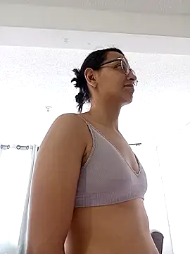 Snapshot of bri_ali chatting on March 11, 8:20 pm bri ali online show from March 11, 8:20 pm