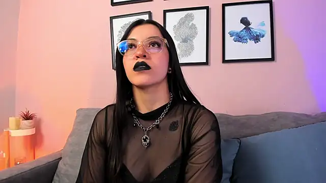 nina  dixon online show from February 5, 10:25 pm