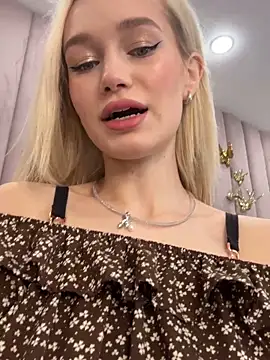 KristinaDane online show from March 1, 2:59 am