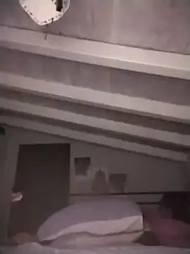 Snapshot of divinaerotica chatting on March 9, 5:17 pm divinaerotica online show from March 9, 5:17 pm