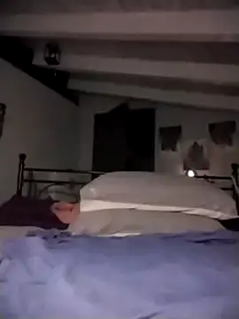 Snapshot of divinaerotica chatting on November 8, 8:18 pm divinaerotica online show from November 8, 8:18 pm